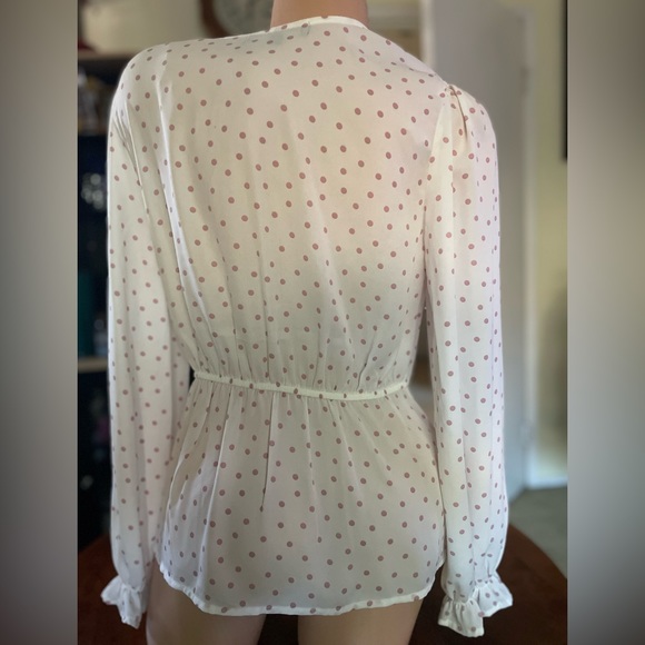 Almost Famous Large V Neck Blouse Top - Picture 3 of 13